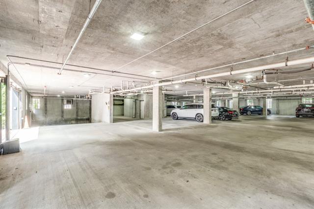 Building Photo - 15875 Spectrum Dr