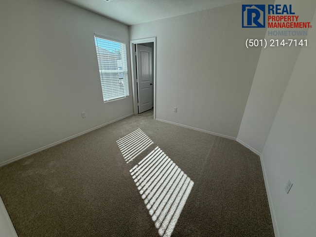 Building Photo - 10 Sourdough Crk Ln