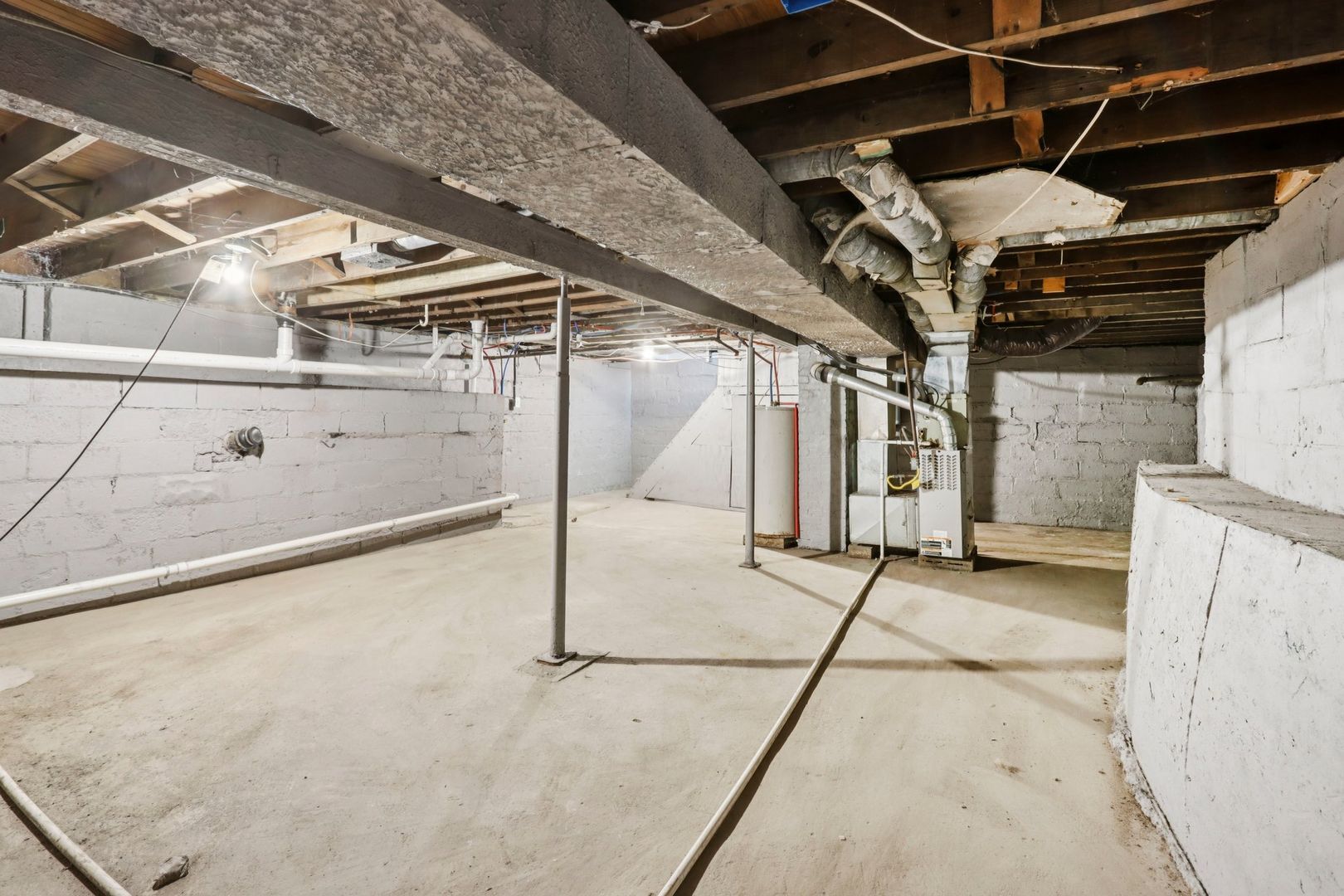 Building Photo - Coming Soon! West Side Two Bedroom Home wi...