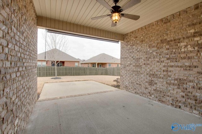 Building Photo - 407 E Mossyleaf Dr SW