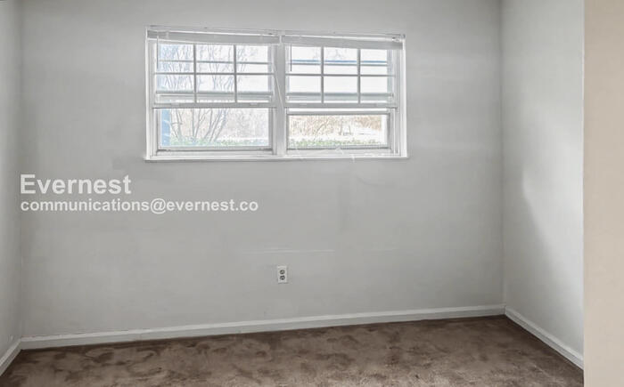 Building Photo - 1450 Slade Ave