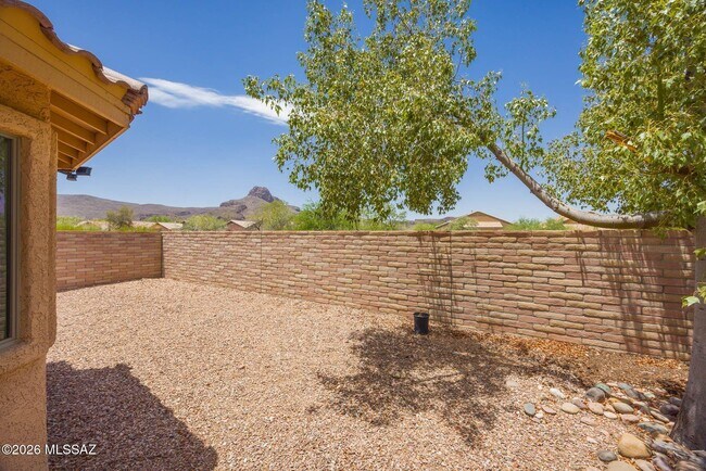 Building Photo - 8403 N Coyote View Ct