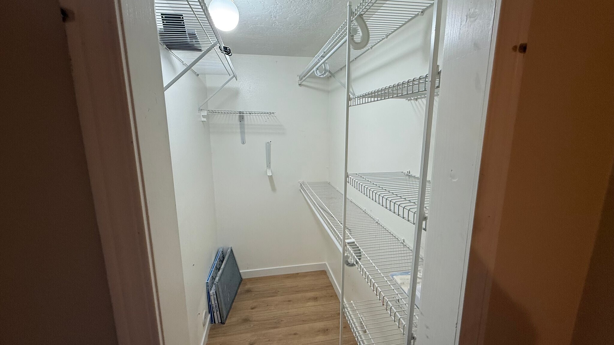 Building Photo - 1184 N 850 E