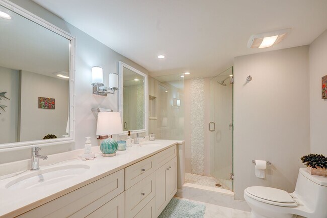 Building Photo - 5480 N Ocean Dr