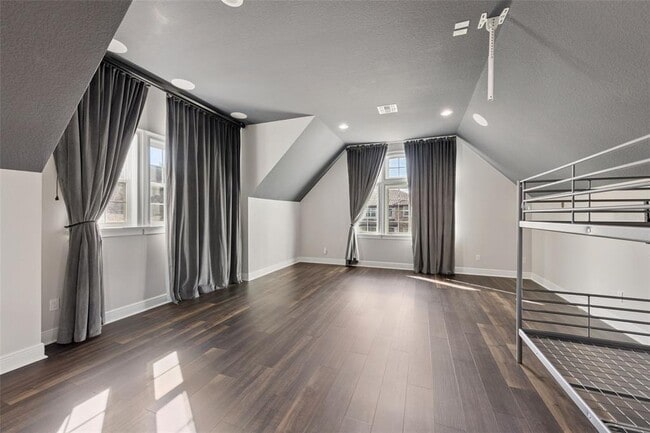 Building Photo - 7567 Green Mountain Way