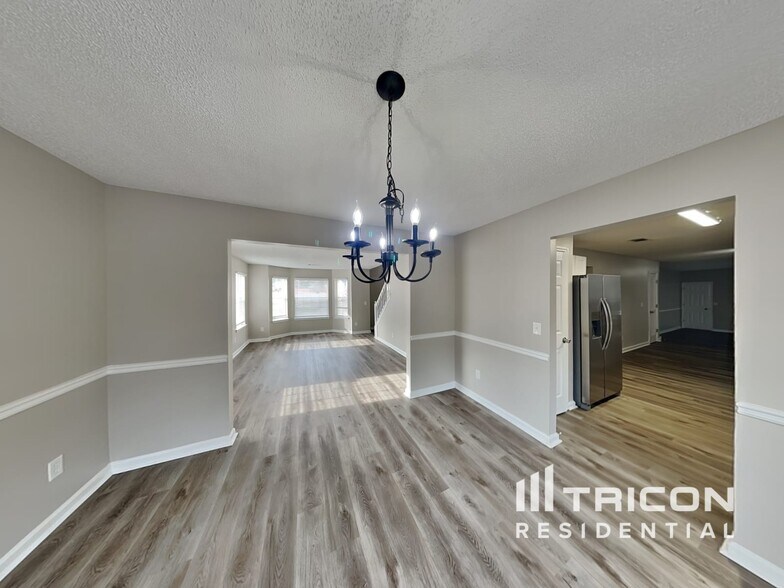 Building Photo - 413 Karli Ct