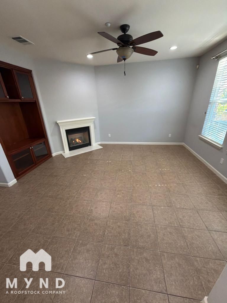 Building Photo - 3126 Fioli Way