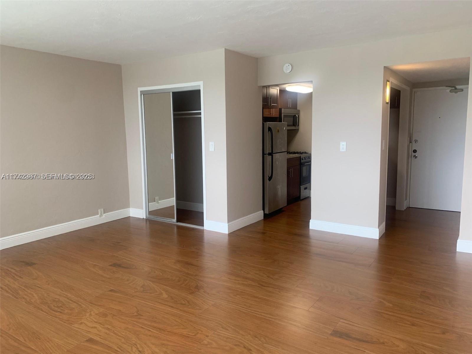 Building Photo - 6484 Indian Creek Dr