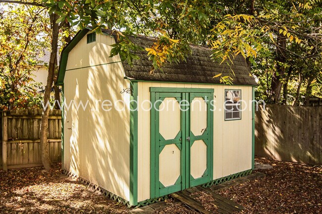 Building Photo - Franklin Township, 3 Bed, 2.5 Bath, Two St...