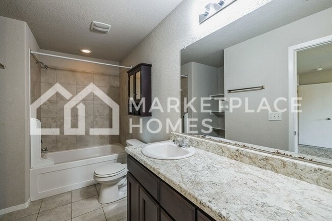 Building Photo - 825 NW 68th Ave