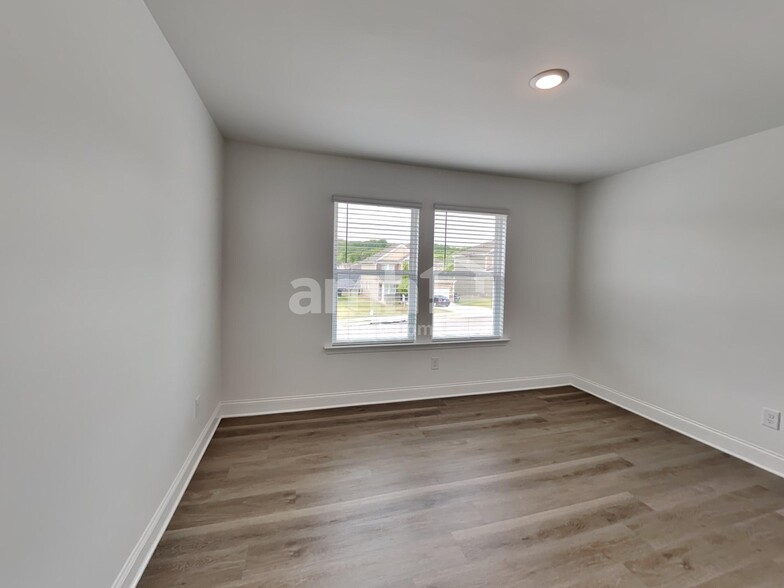 Building Photo - 1354 Soapstone Rd