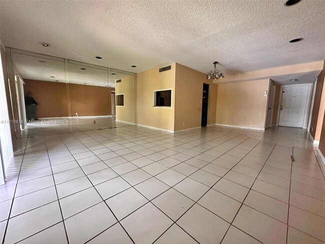 Building Photo - 3360 Spanish Moss Terrace
