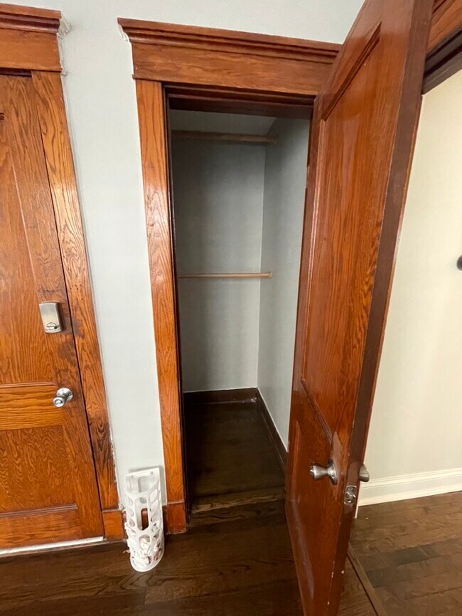 Building Photo - 5330 W 23rd Pl