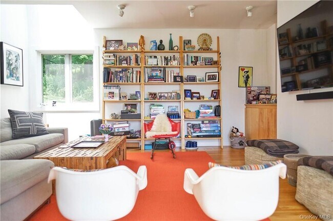 Building Photo - 194 Pleasant Ridge Rd