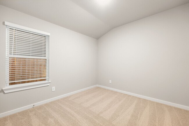 Building Photo - 6623 Castella Dr