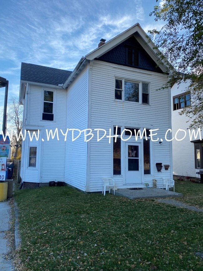 Building Photo - 1434 St Joseph Blvd