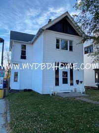 Building Photo - 1434 St Joseph Blvd