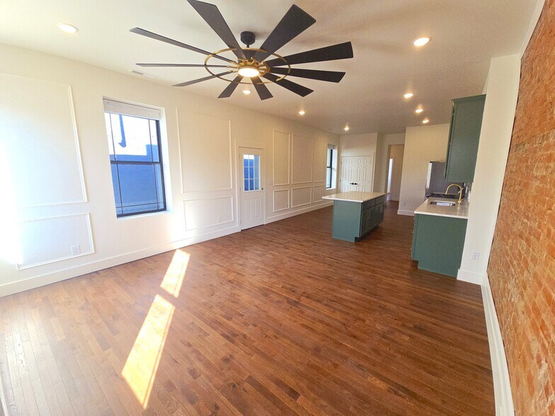 Building Photo - 1207 Lee St