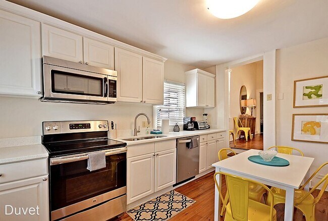 Building Photo - 3 br, 2 bath House - 179 Queen Street 2