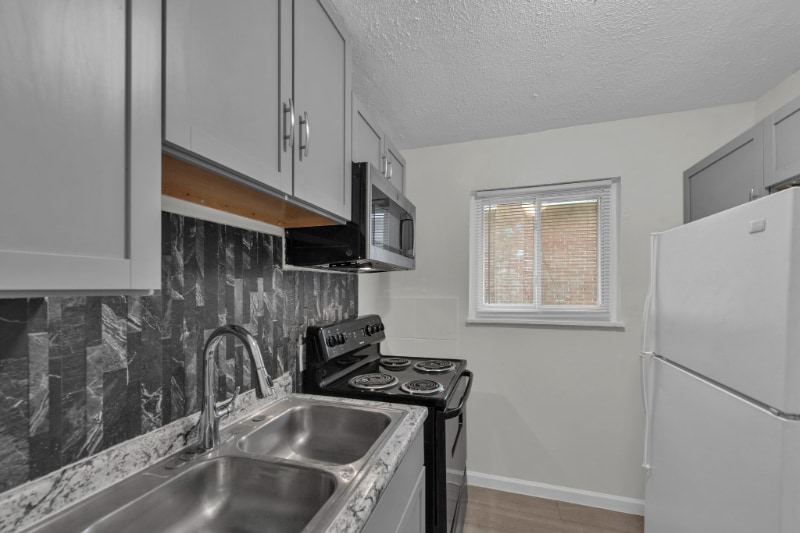 Building Photo - 6011 Stover Ave