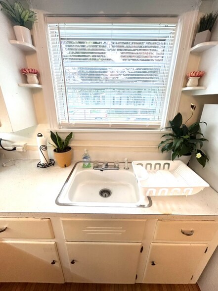 Building Photo - 718 N Cayuga St