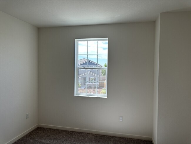 Building Photo - Come Tour This Beautiful Brand New 4-Bedro...