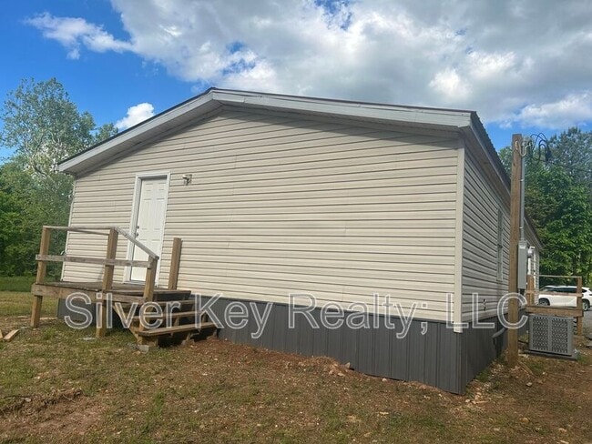 Building Photo - 240 Co Rd 275