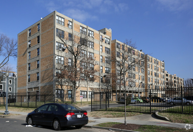 Primary Photo - Potomac Gardens Apartments