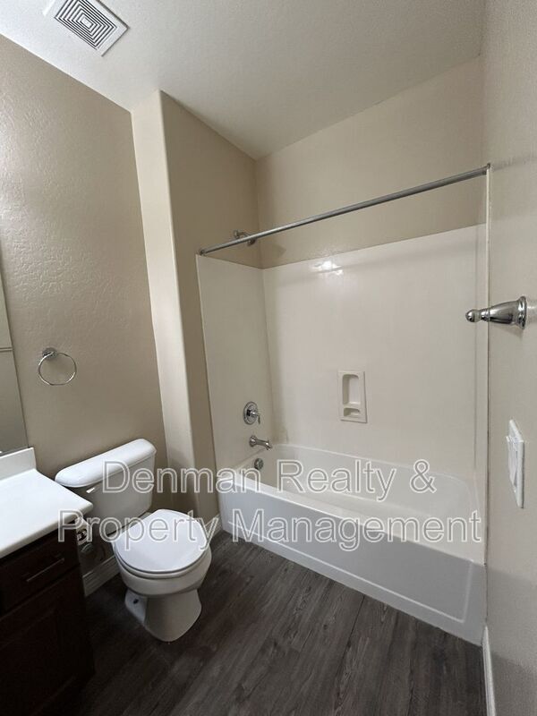 Building Photo - 4843 S Brice