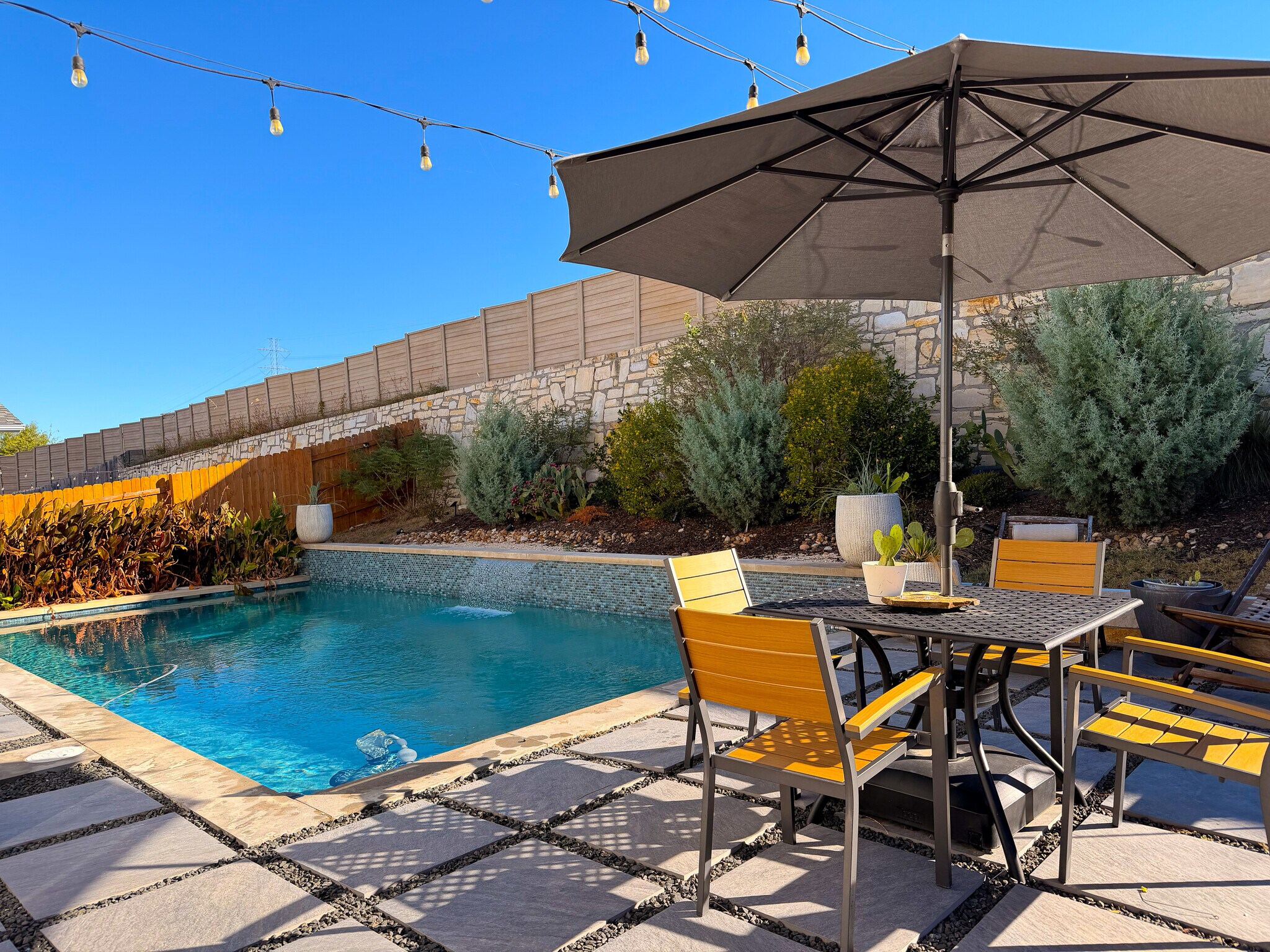 Building Photo - 11001 Charger Way