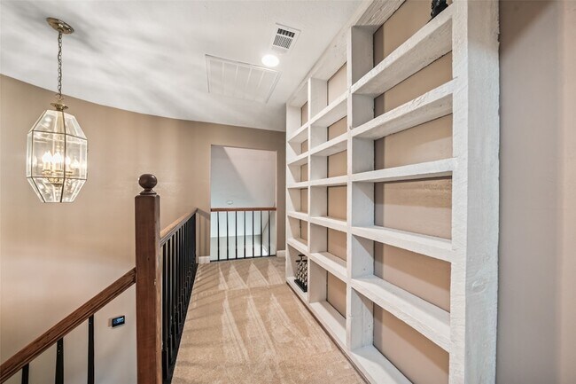 Building Photo - 3019 Ramblewood Rd