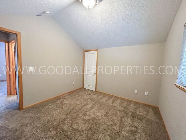 Building Photo - 4308 153rd Pl