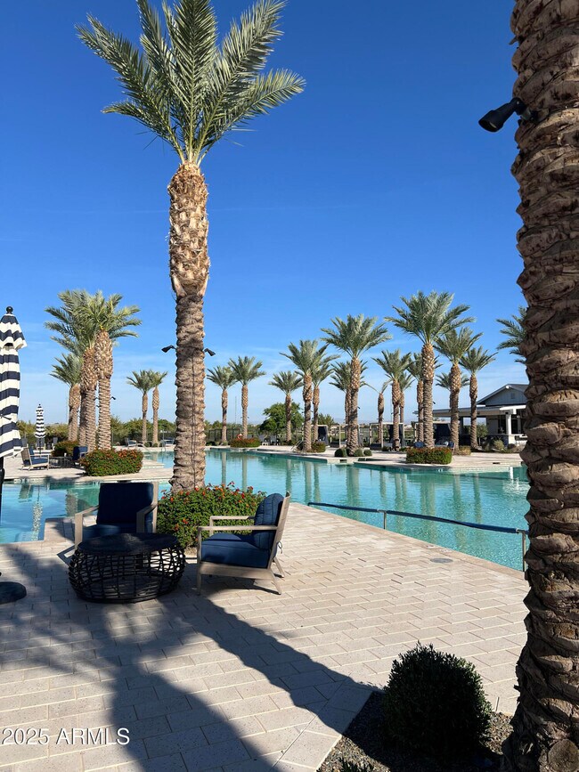 Building Photo - 11300 N Casa Dega Dr