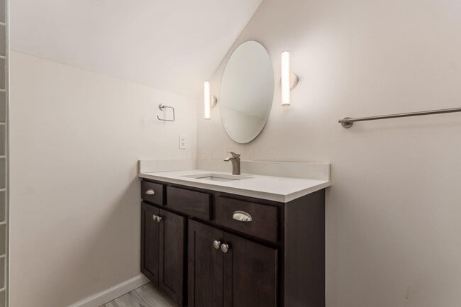 Building Photo - 336 E Weisheimer Rd