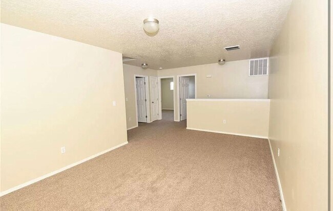 Building Photo - 3341 N Maplestone Ave