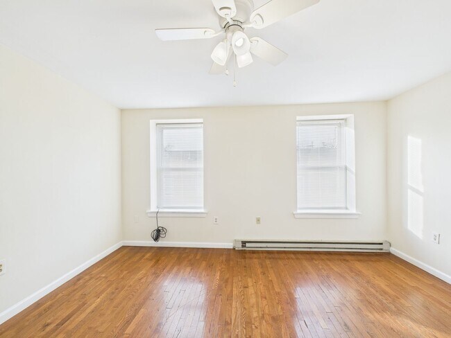 Building Photo - 1519 N Bouvier St