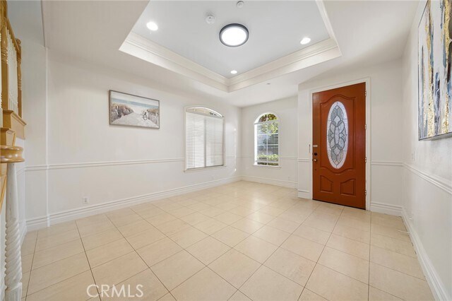 Building Photo - 527 S 5th Ave