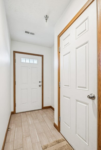 Building Photo - 6810 S 182nd Ct