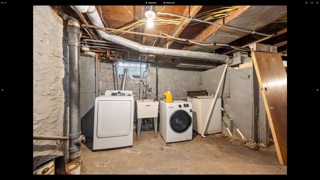 Building Photo - Beautiful 2-Bed 2-Bath Unit in St. Paul - Available Now!