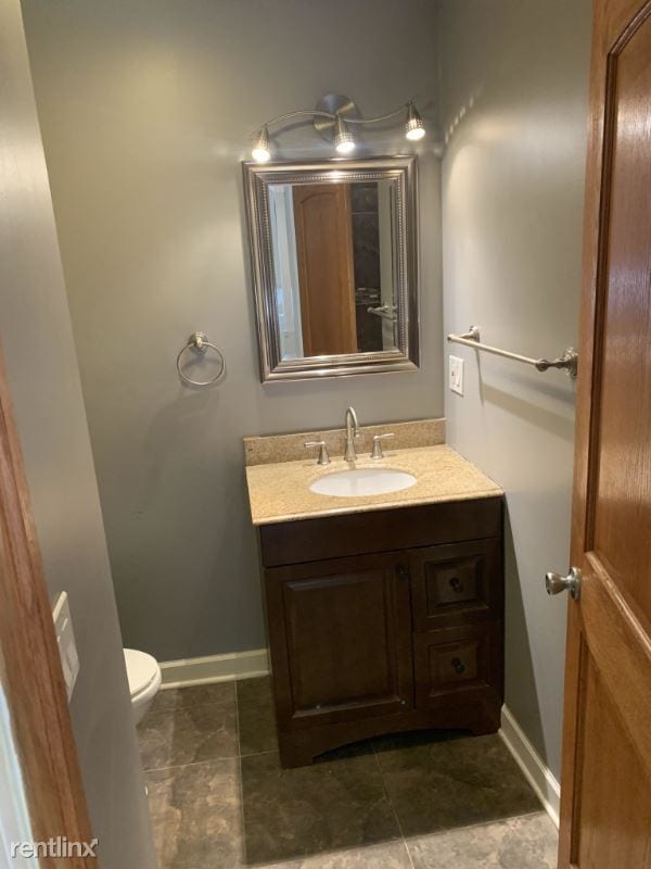 Building Photo - 3 br, 2 bath Apartment - 1645 N Park Dr