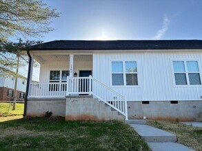 Building Photo - 1580MA/1584MA