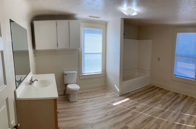 Building Photo - 2701 Finney Rd