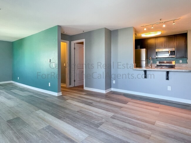 Building Photo - 6400 Christie Ave