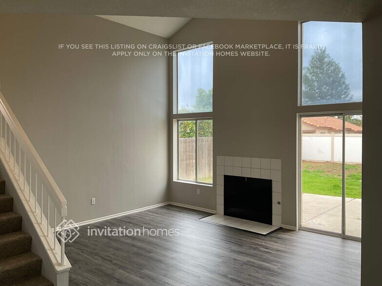 Building Photo - 1832 Havasu St