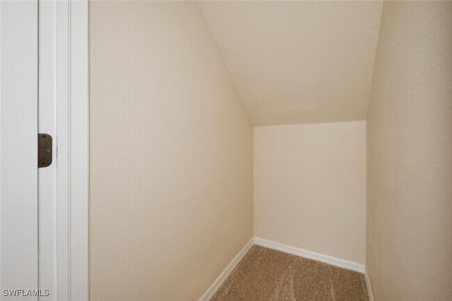 Building Photo - 1707 SW 4th Pl