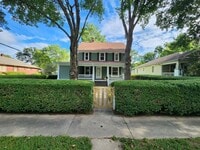 Building Photo - Spacious 5-Bedroom, 2-Bathroom Home AVAILA...