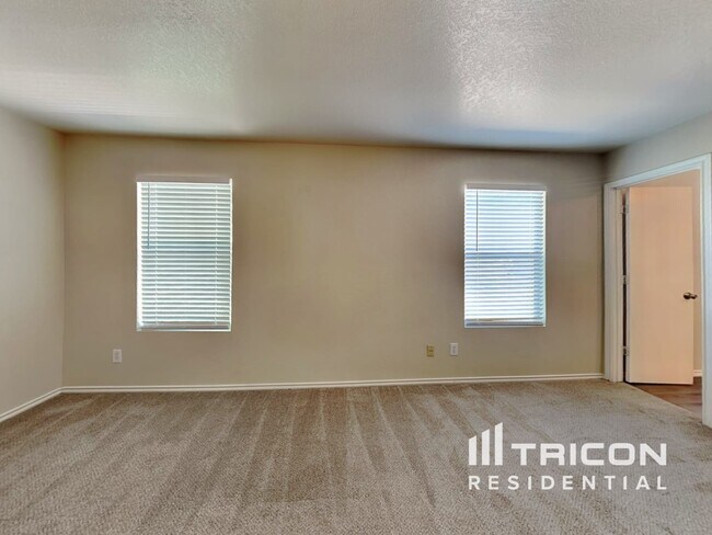 Building Photo - 10039 Amber Breeze