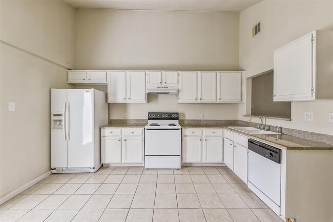 Building Photo - 6343 Clemson St