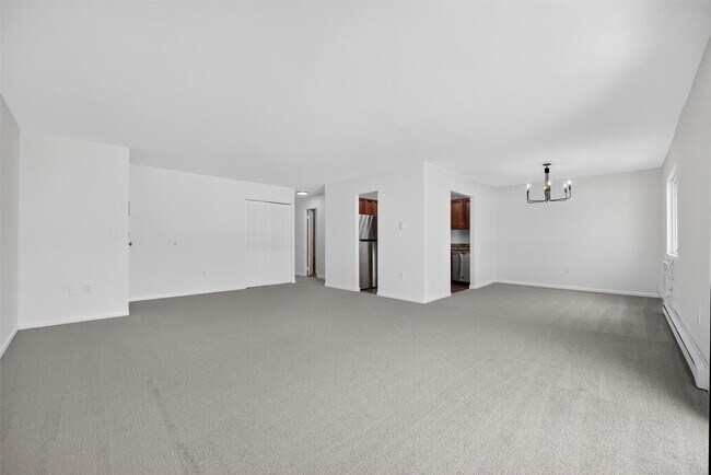 Building Photo - 16 Scarborough Ln