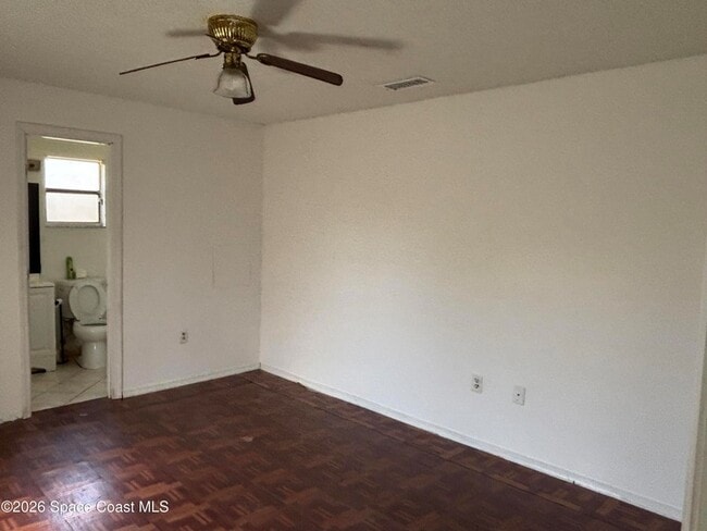 Building Photo - 272 High Rd NW